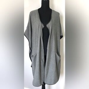 #026 Sz L Vest Gray / Trim Black / NWT